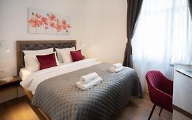 Design Park Residences - Stayflok